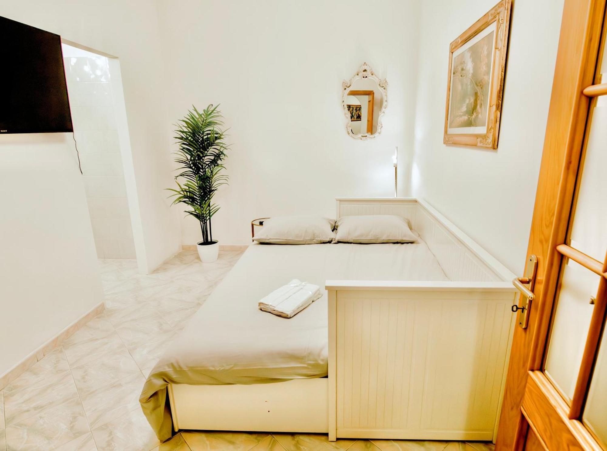 Golden Luxury Home - San Giovanni - 10 Min To Basilica Of San Giovanni - 25 Min To Colosseum Рим Екстериор снимка